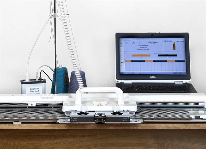 Hovedbilde SK840 elektronisk finstrikkemaskin